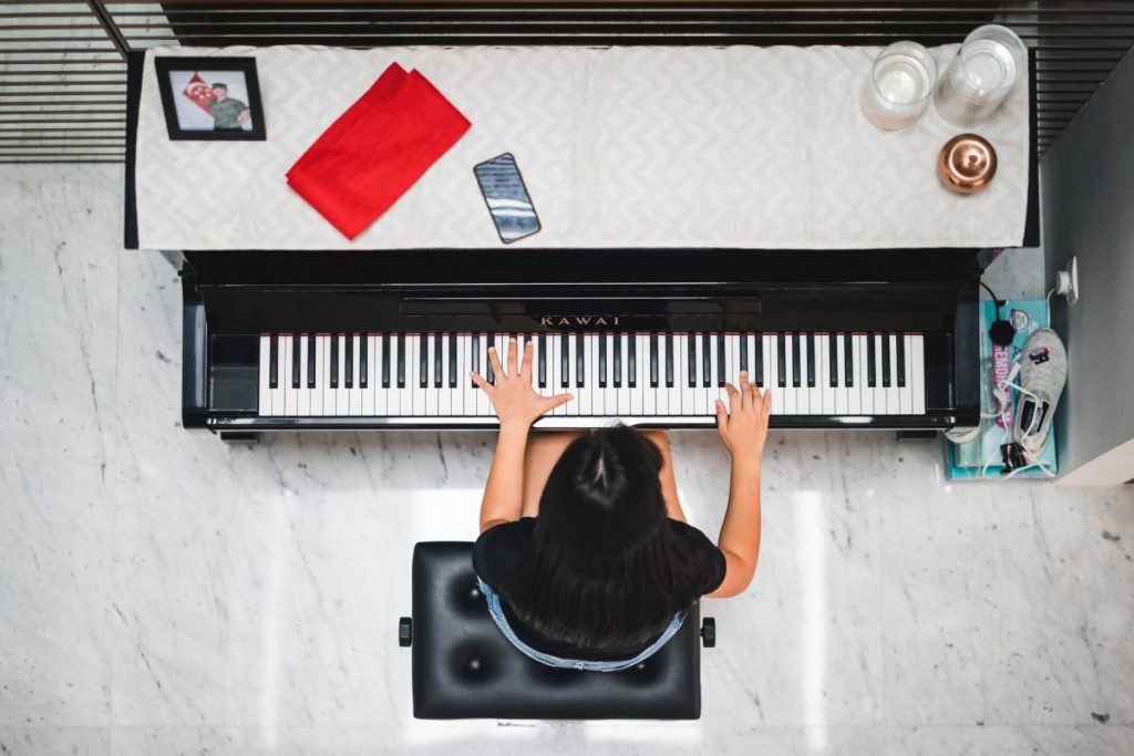 How to Move a Piano Up Stairs or Down